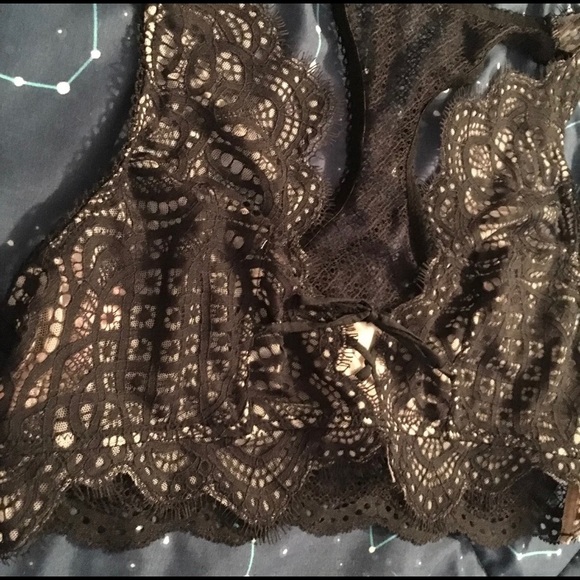 ❌SOLD❌ on Mercari—VS Dream Angels Black Bralette - Picture 4 of 5